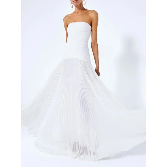 open lace back dress Sunniva Dress